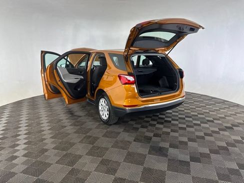 Used 2018 Chevrolet Equinox LS FWD image 18
