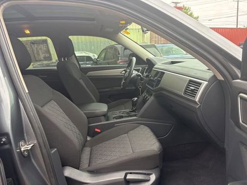 Used 2018 Volkswagen Atlas Launch Edition FWD image 13
