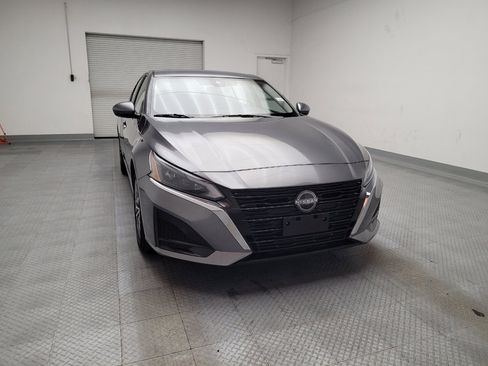 Used 2023 Nissan Altima 2.5 SV image 14