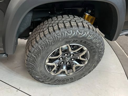 New 2026 Chevrolet Colorado ZR2 w/ Technology Package image 24