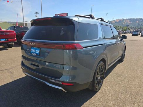 Used 2023 Kia Carnival SX Prestige FWD image 5