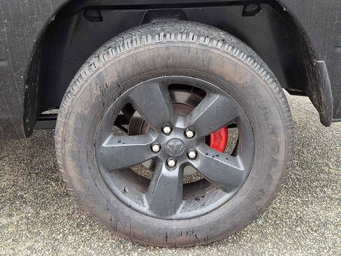 Used 2017 RAM 1500 Express w/ Black Ram 1500 Express Group image 6