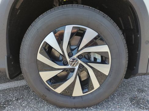 New 2026 Volkswagen Tiguan S AWD/4WD image 46