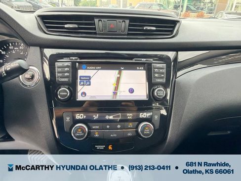 Used 2017 Nissan Rogue Sport SV w/ SV Premium Package AWD/4WD image 8