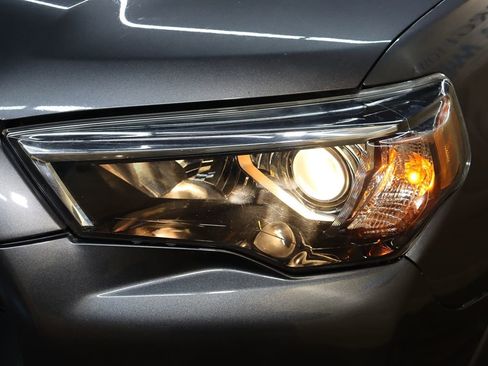 Used 2019 Toyota 4Runner Limited AWD/4WD image 13