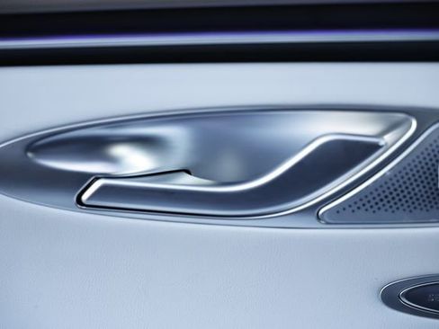 New 2026 Genesis GV70 2.5T Advanced image 16