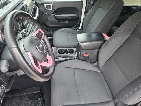 Used 2019 Jeep Wrangler Sport AWD/4WD image 9