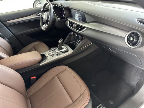 Used 2024 Alfa Romeo Stelvio Ti image 38