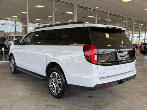 Certified 2025 Ford Expedition Max Active AWD/4WD image 3