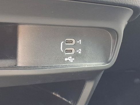Used 2026 Chrysler Pacifica Select FWD image 19