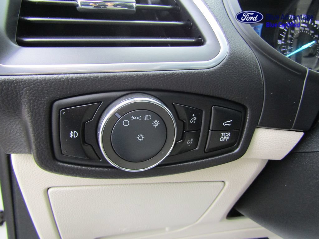 Used 2024 Ford Edge Titanium w/ Equipment Group 301A AWD/4WD image 31