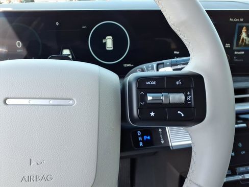 Used 2024 Hyundai Santa Fe Limited image 16