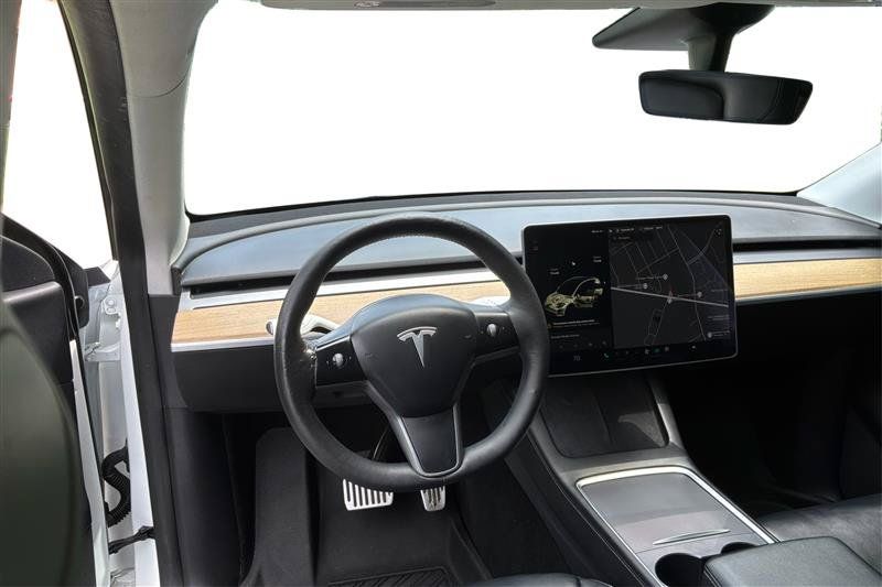 Used 2021 Tesla Model Y 2WD image 14