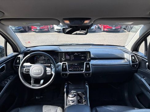 Used 2023 Kia Sorento EX AWD/4WD image 26