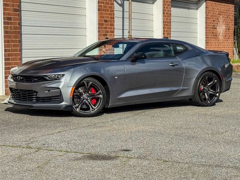 Used 2022 Chevrolet Camaro SS image 9