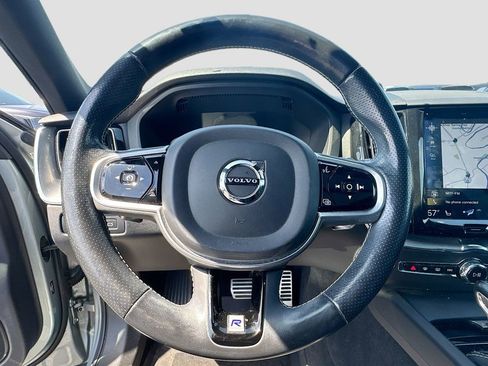 Used 2018 Volvo XC60 T5 R-Design w/ Convenience Package image 11