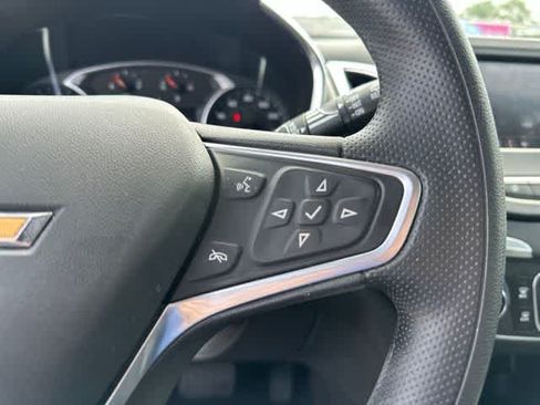 Used 2022 Chevrolet Equinox LT w/ LPO, Floor Liner Package AWD/4WD image 13