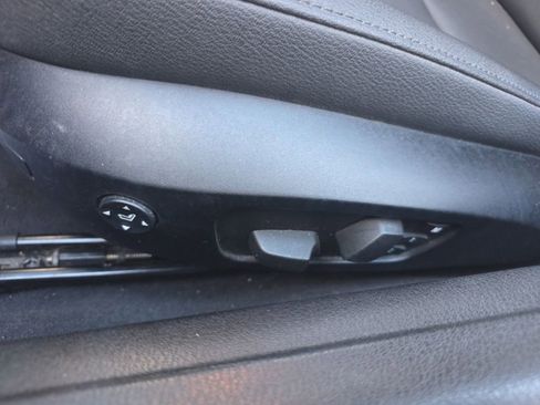 Used 2013 BMW Z4 sDrive28i image 21