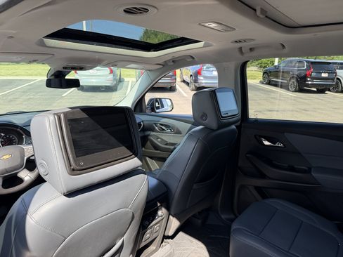 Used 2021 Chevrolet Traverse Premier w/ LPO, Floor Liner Package AWD/4WD image 10
