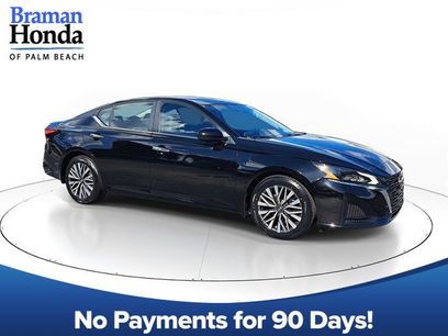 Used 2023 Nissan Altima 2.5 SV