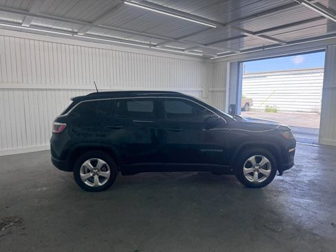 Used 2019 Jeep Compass Latitude FWD image 4