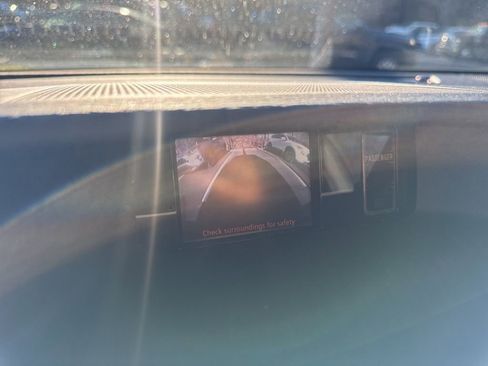 Used 2012 Toyota Sienna image 5