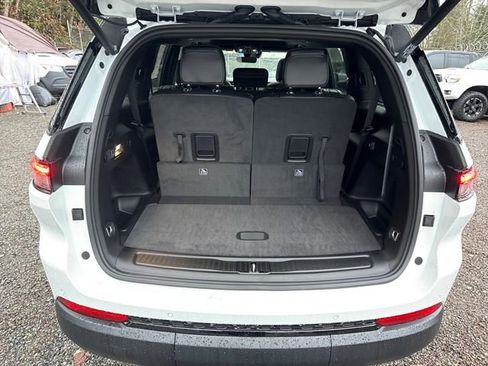 New 2025 Jeep Grand Cherokee L Altitude image 13