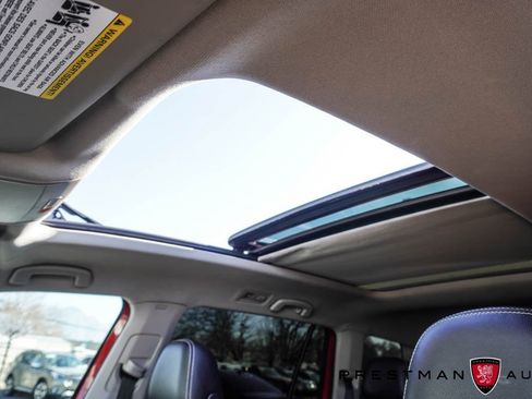 Used 2022 Volkswagen Atlas SEL Premium image 30