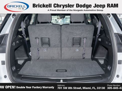 New 2025 Jeep Grand Cherokee L Laredo image 9