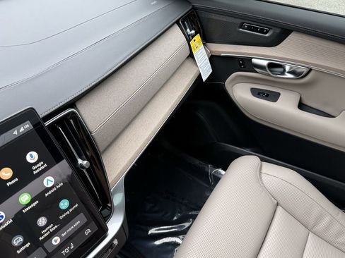 New 2026 Volvo XC90 B6 Ultra w/ Lounge Package image 25