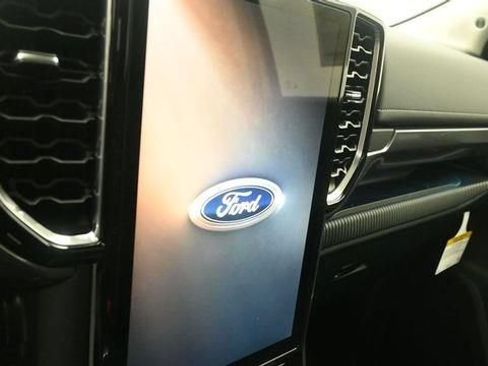 New 2026 Ford Ranger Lariat w/ Trailer Tow Package RWD image 16