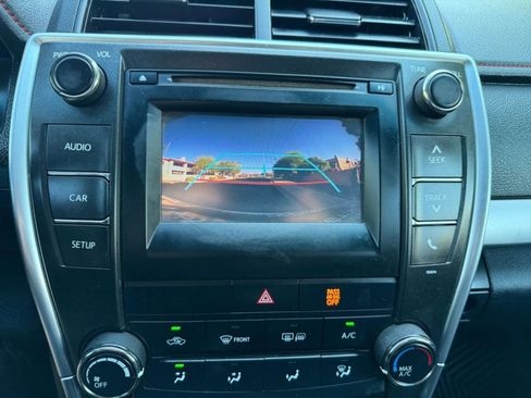 Used 2017 Toyota Camry SE image 14