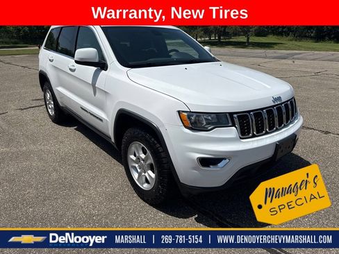 Used 2017 Jeep Grand Cherokee Laredo AWD/4WD image 7