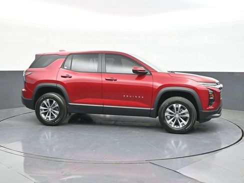 New 2026 Chevrolet Equinox LT FWD image 13