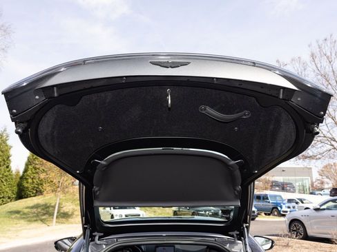 Used 2023 Aston Martin V8 Vantage Coupe image 47