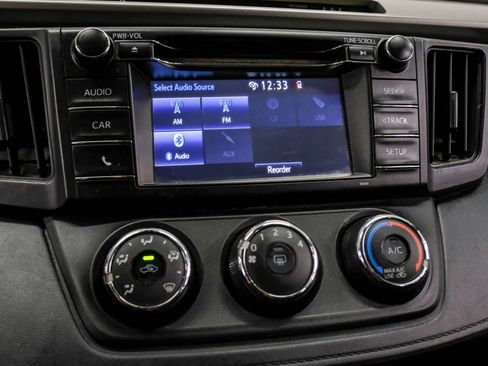 Used 2017 Toyota RAV4 LE FWD image 24