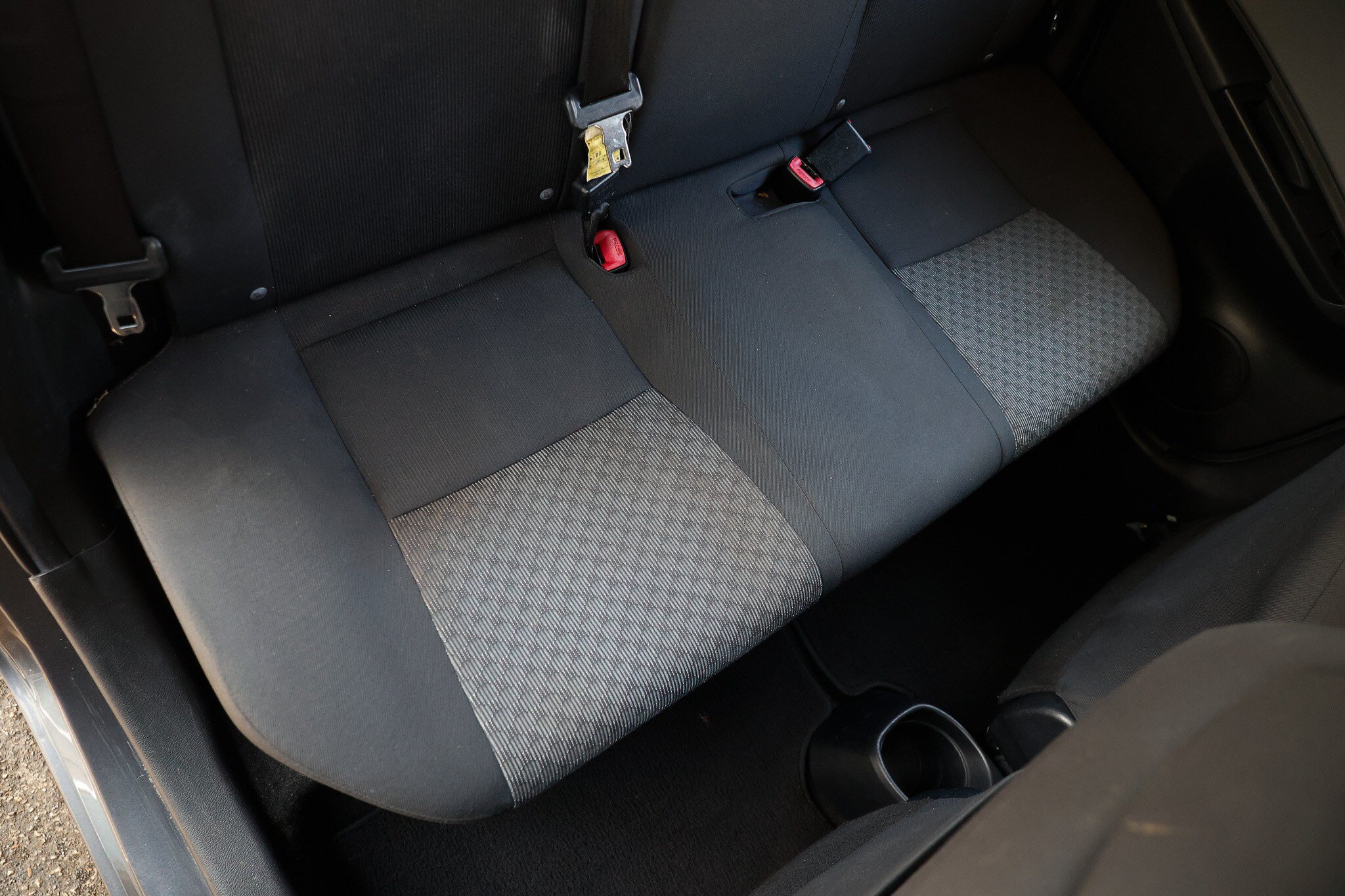 Used 2015 Toyota Yaris L FWD image 12