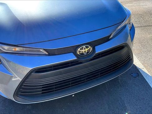 Certified 2025 Toyota Corolla LE image 27