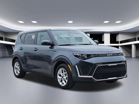 Certified 2025 Kia Soul LX FWD image 8