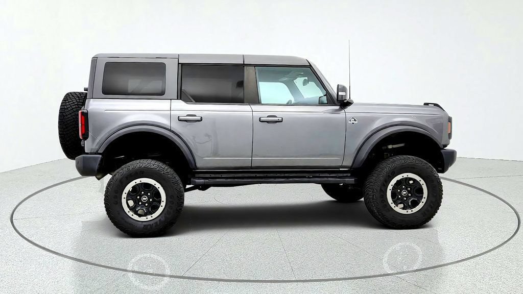 Used 2023 Ford Bronco Outer Banks w/ Sasquatch Package AWD/4WD image 4