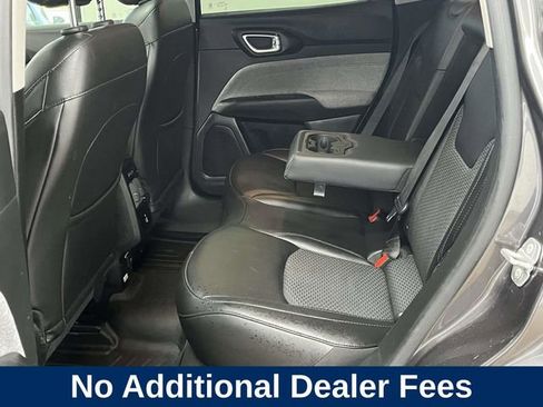 Used 2022 Jeep Compass Latitude w/ Convenience Group AWD/4WD image 18