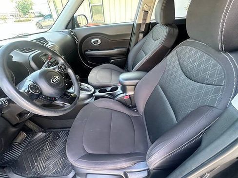 Used 2016 Kia Soul FWD image 14