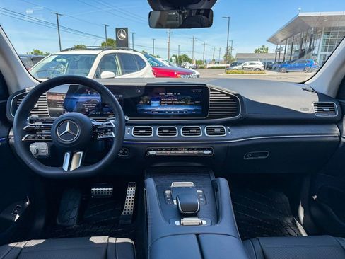 New 2026 Mercedes-Benz GLS 450 4MATIC image 12