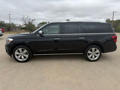 Used 2023 Ford Expedition Max Platinum RWD image 4