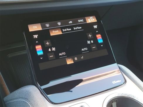 New 2026 Cadillac Vistiq Premium Luxury w/ LPO, Floor Liner Package image 22