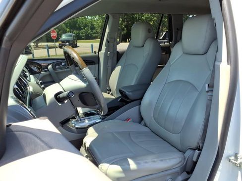 Used 2014 Buick Enclave Leather w/ Trailering Provision Package FWD image 4