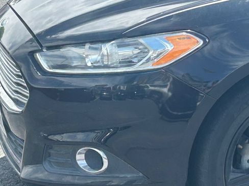 Used 2016 Ford Fusion SE FWD image 12
