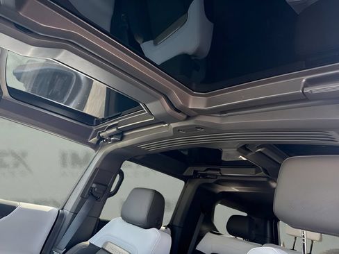 Used 2025 GMC Hummer EV 3X AWD/4WD image 8