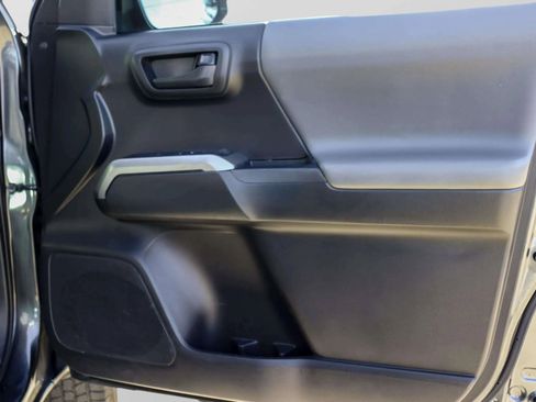 Used 2019 Toyota Tacoma SR5 image 31