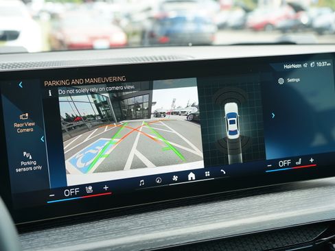 Used 2025 BMW 330i xDrive Sedan w/ Convenience Package image 36